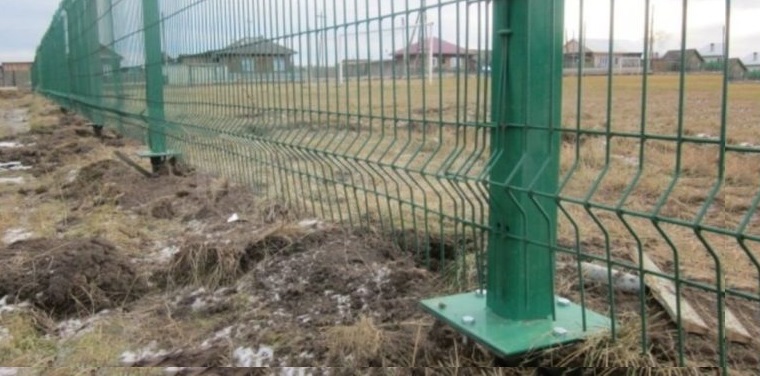 Купить сваи для ограждения от производителя в Белогорске от 1402 руб: низкая цена, быстрая установка